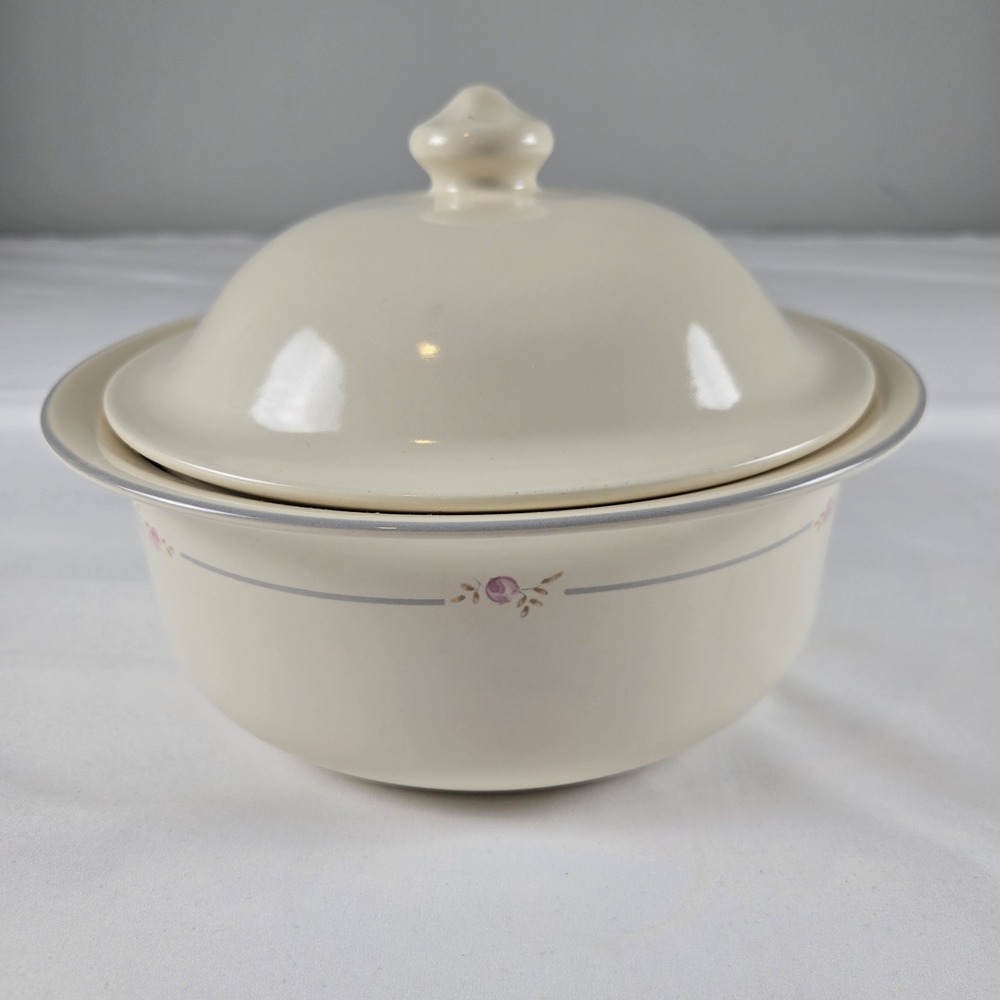 Pfaltzgraff Covered‎ Casserole Dish Vintage Floral Oven & Microwave Safe USA - Picture 5 of 10